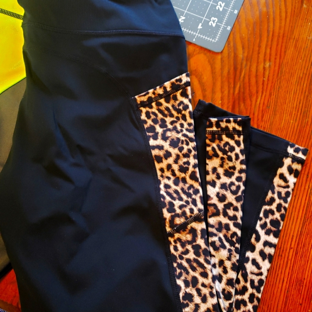 Zyia capri  leggings